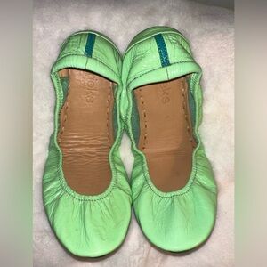 Tieks Mint Patent Size 8, EUC